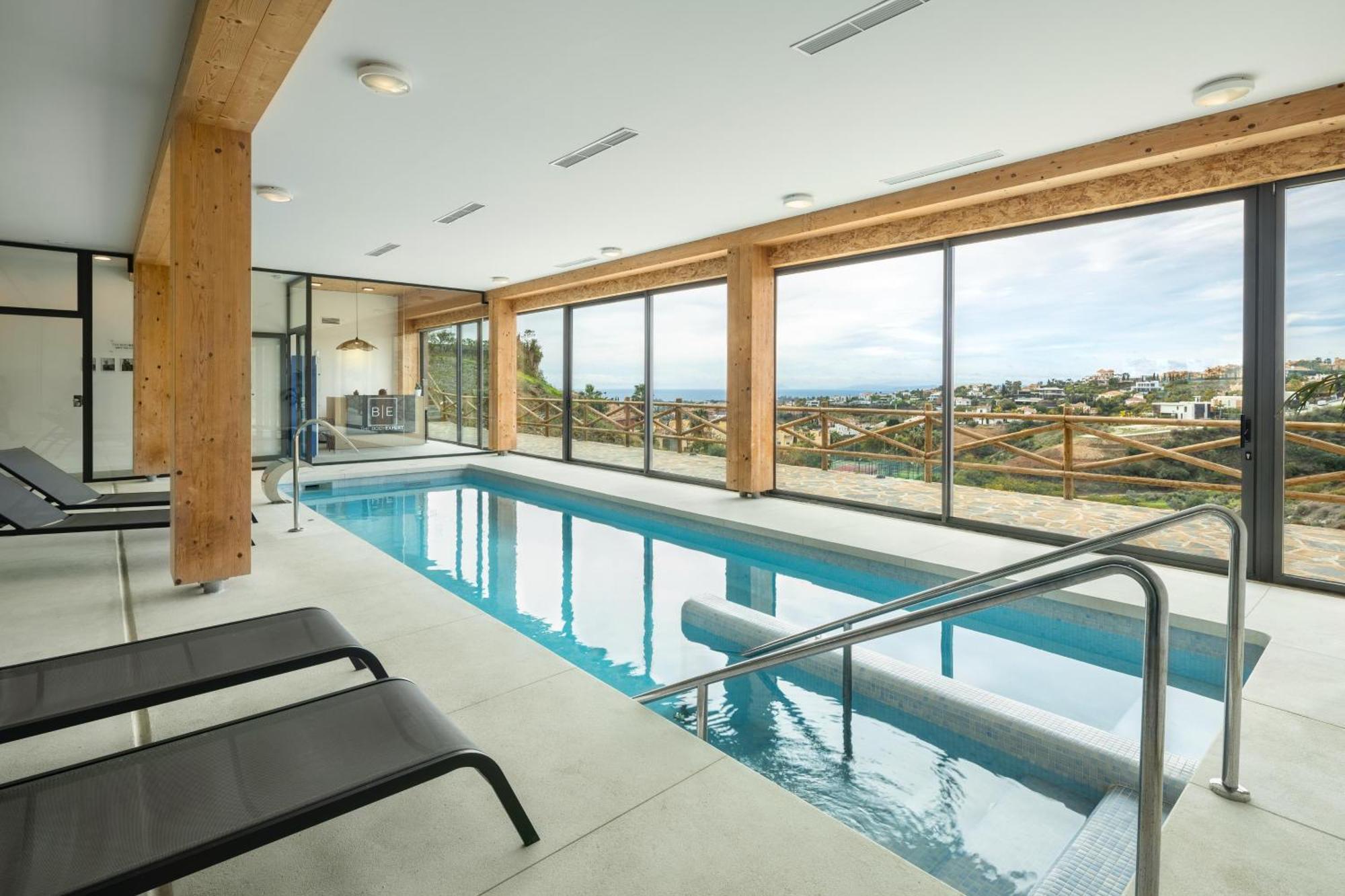 Апартаменти Oceanview Luxury Penthouse Естепона Екстер'єр фото